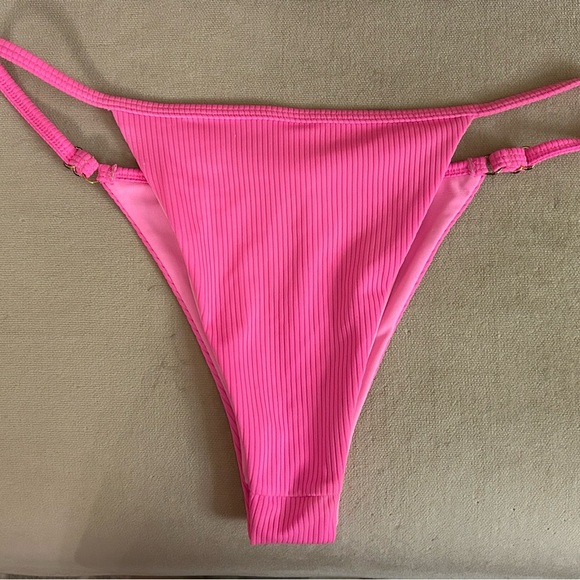 Koana Swim Bright Pink Bikini Bottom, size M - Picture 4 of 4